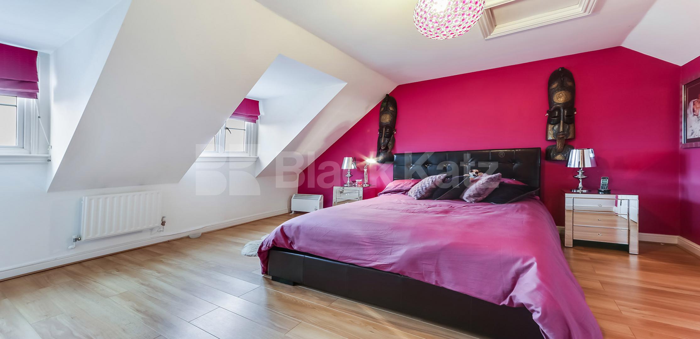 			NEW INSTRUCTION , 3 Bedroom, 1 bath, 1 reception House			 Kelly Avenue, Peckham Rye